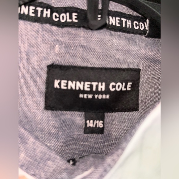 Kenneth Cole White Button Down with Front Pockets NWOT - Picture 2 of 3